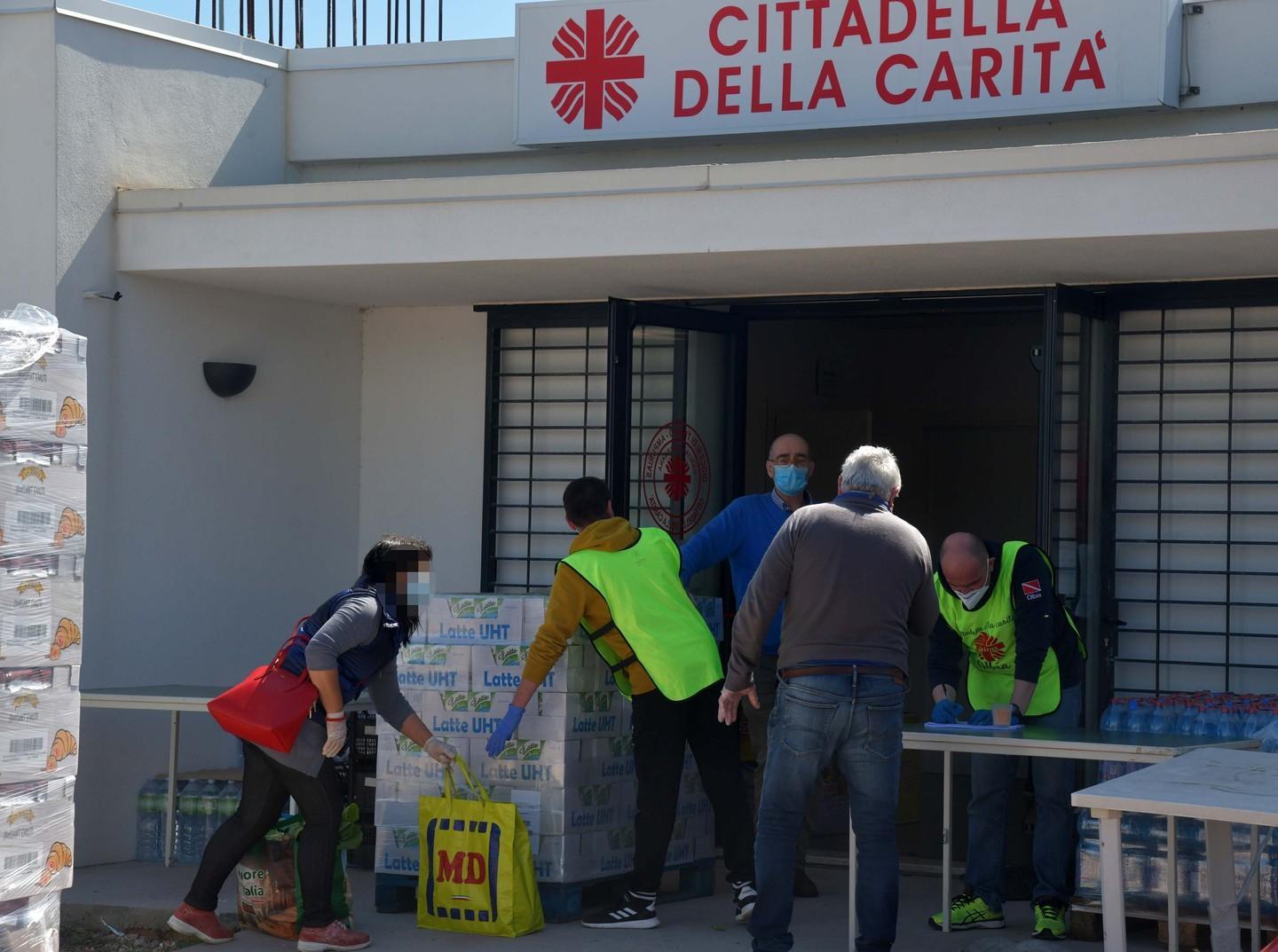 Buoni spesa per le persone in difficoltà 