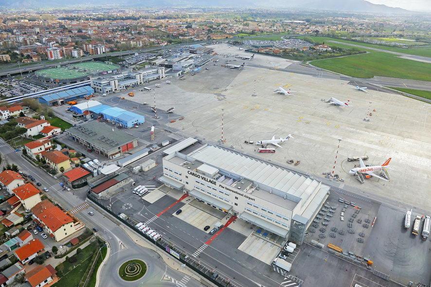 Aeroporti, ecco chi sono i "nemici" di Pisa: la guerra neanche tanto segreta per favorire Peretola