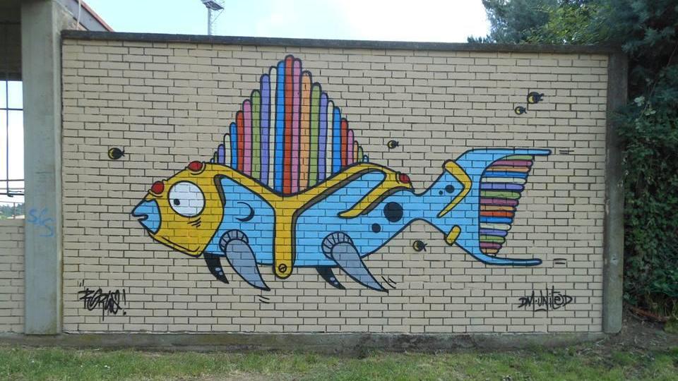 Un murale realizzato negli anni scorsi dagli studenti del liceo empolese Virgilio a Certaldo (foto archivio)