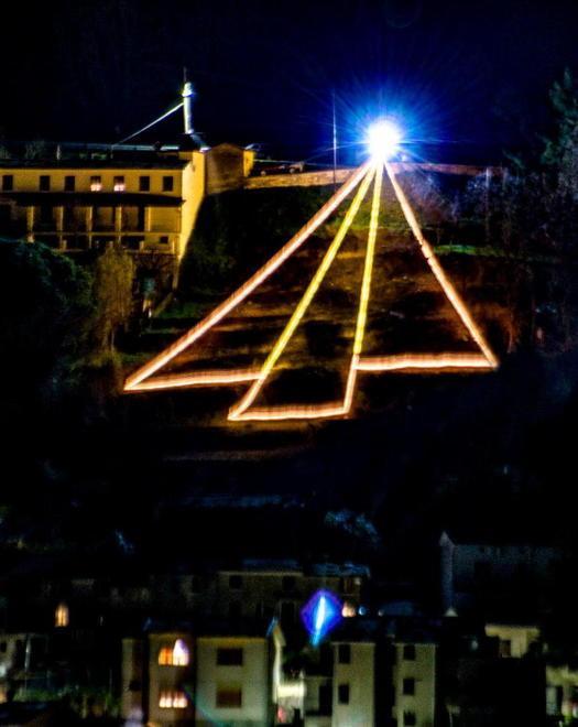 Torna l’albero di luci a Terrinca