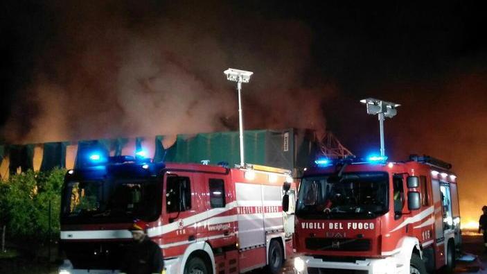 Ai vigili del fuoco piattaforma per interventi fino a 21 metri