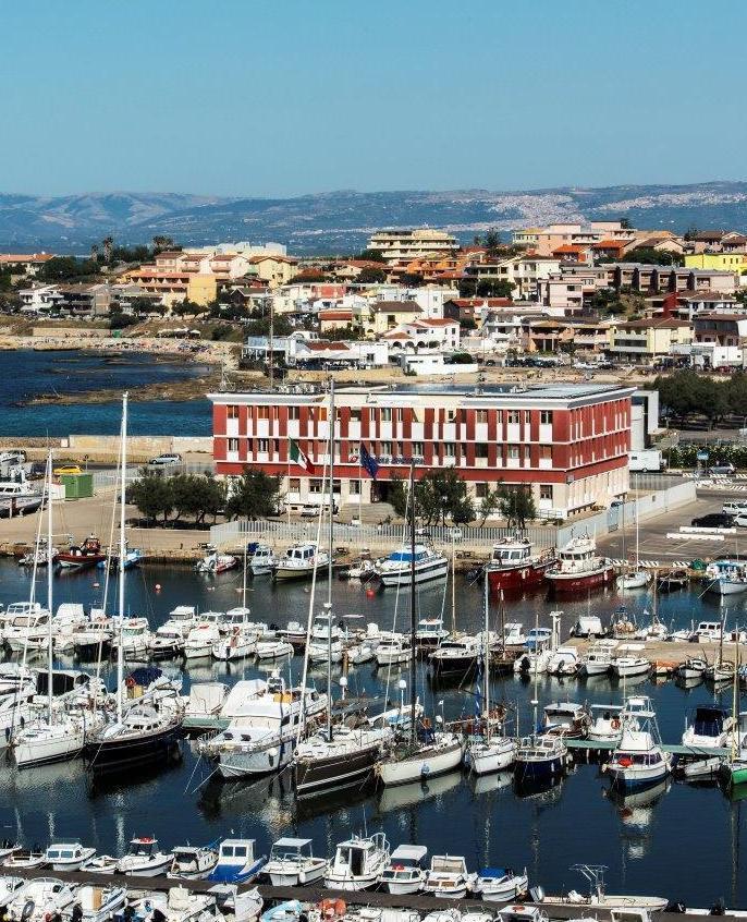 Nel porto commerciale via allo scavo dei fondali 