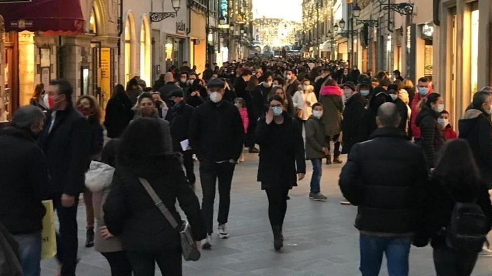 Feste di Natale, stretta sui controlli: a Pisa posti di blocco ai raccordi della superstrada