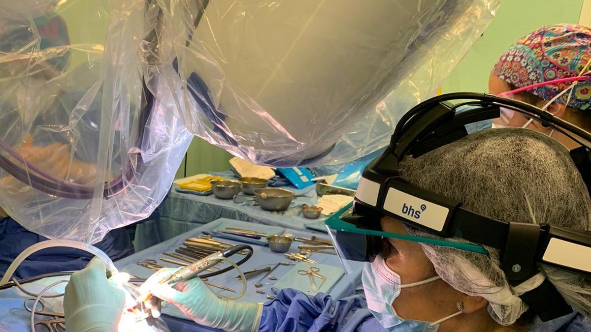 Medicina. A Ferrara il primo impianto cocleare in Italia con la tecnica Roboticscope
