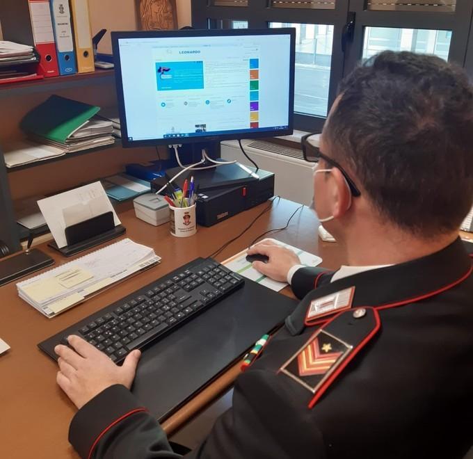 «Sono direttrice di banca» e le ruba 34mila euro 