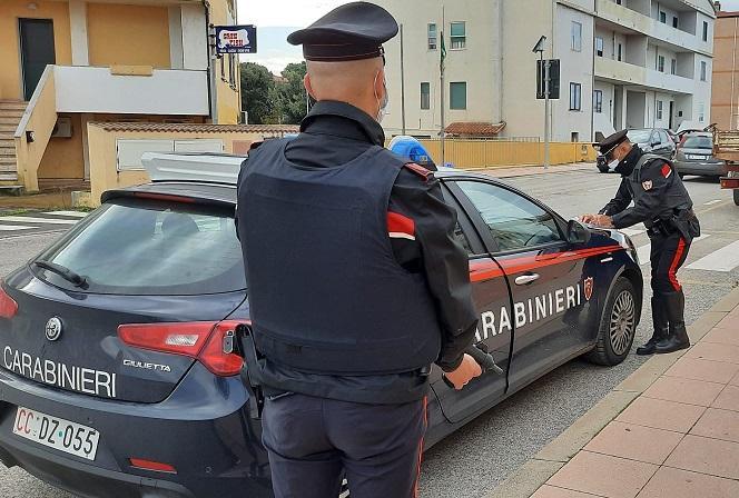 Trinità d'Augultu, cocaina in auto: arrestato un 30enne di Sassari