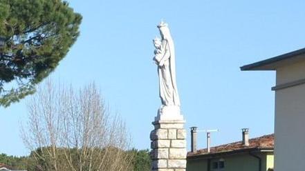 Sarà spostata di poco la Madonnina di Lunata