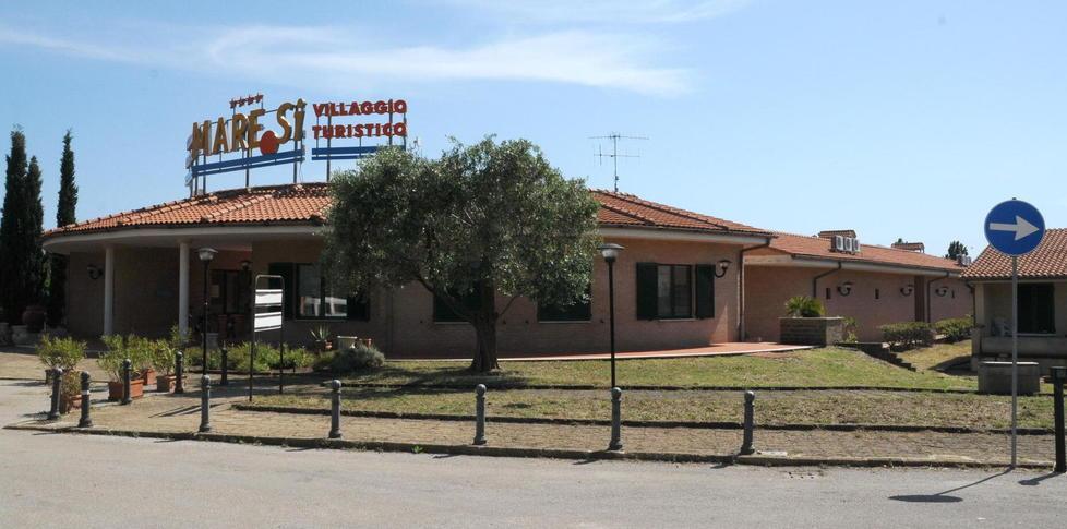 Sì al sottopasso dal villaggio Maresì fino alla spiaggia