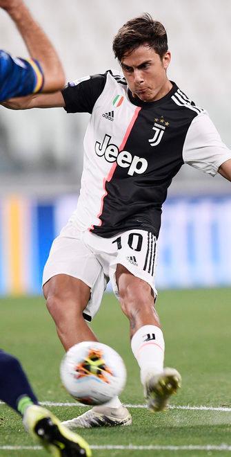 Quando la malinconia veste il numero dieci Il calcio dei culturisti si mangia il talento 