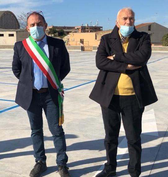 Taglio del nastro in via Mariano IV, apre il primo piano del parcheggio