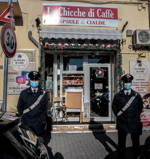 Giovani fidanzati arrestati per la rapina a “Le Chicche di Caffè” 
