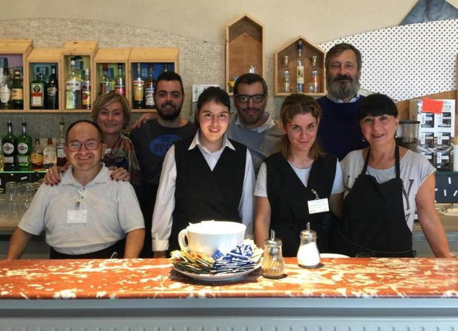 Pecora Nera, raccolta fondi per le assunzioni 