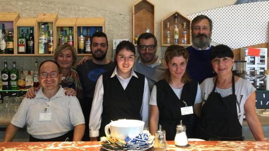 Pecora Nera, raccolta fondi per le assunzioni