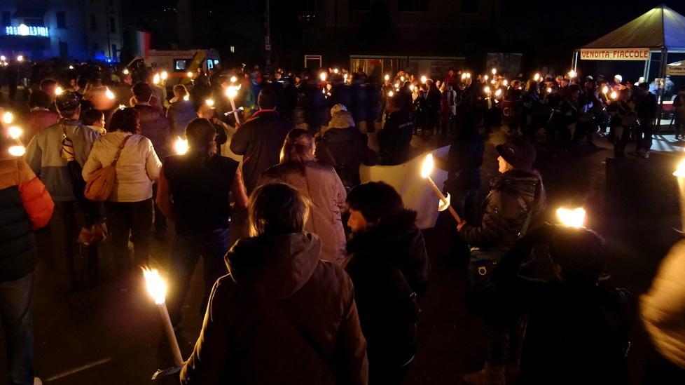 Campane a festa e donazioni: la Fiaccolata non si ferma 