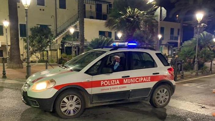 I sindaci valutano una stretta contro gli assembramenti