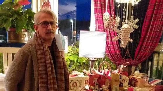 «Ristorante chiuso ma passate per gli auguri»