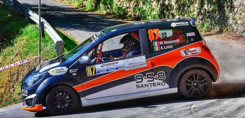 Innocenti e Fabbri al Ciocchetto oggi in gara su Renault Twingo