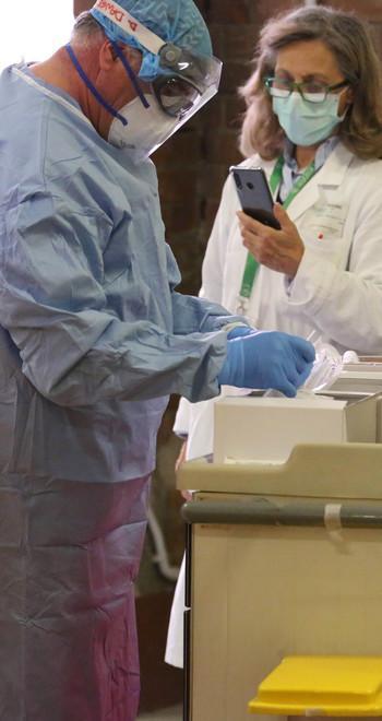 Morto un uomo di 71 anni e sono 228 i nuovi casi Cinque in tutto i ricoveri 