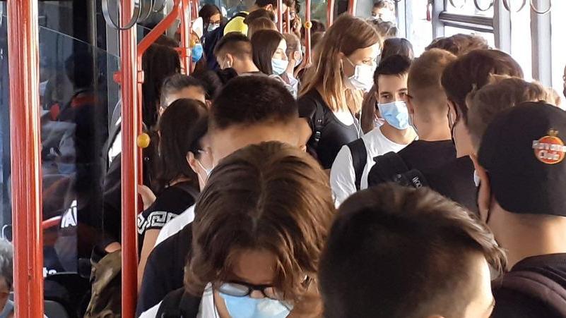 Scuola a Modena, 15 nuovi autobus per coprire il doppio turno per gli studenti
