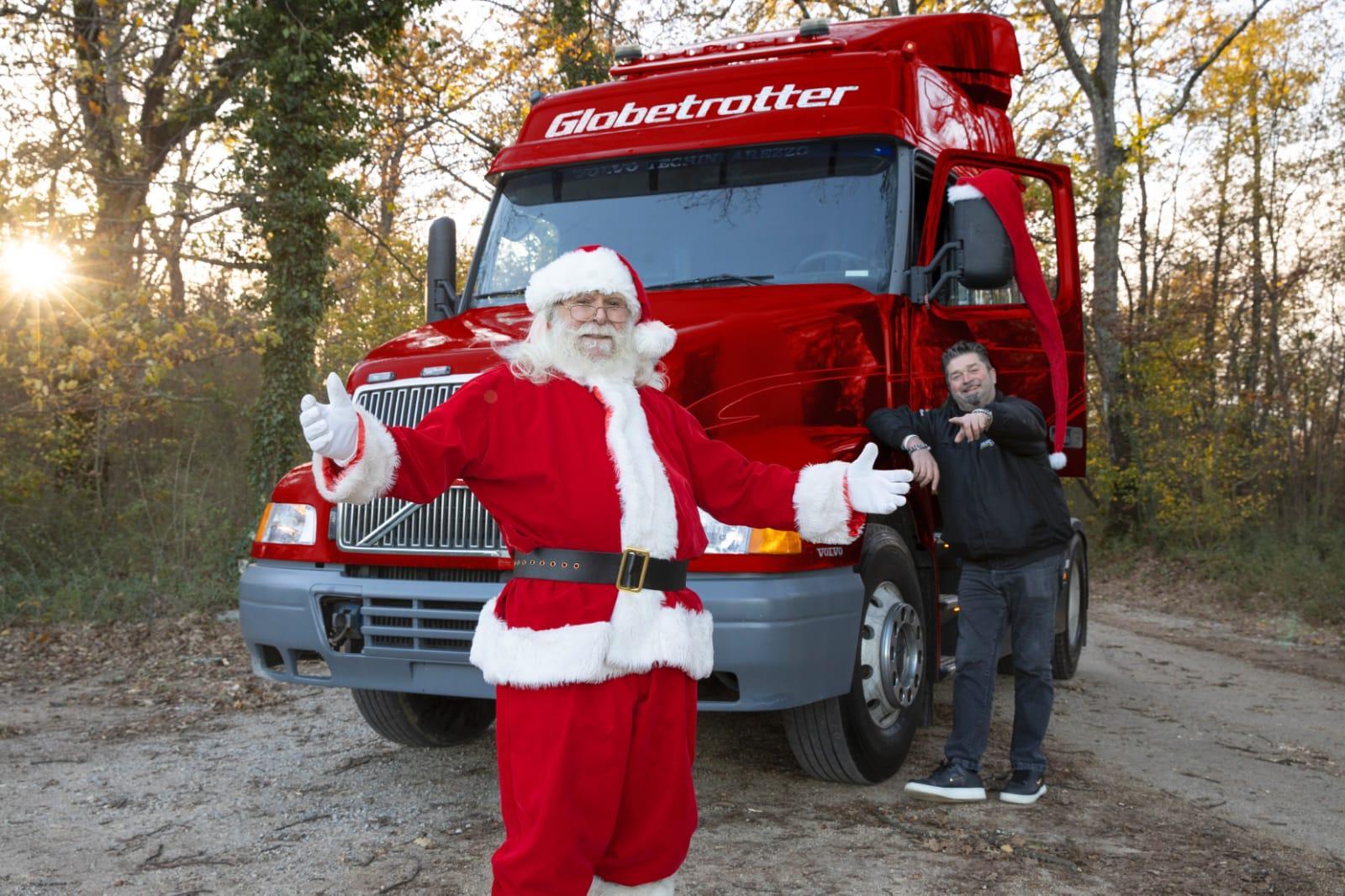 Paolo Grossi insieme al Babbo Natale Antonio Bruno