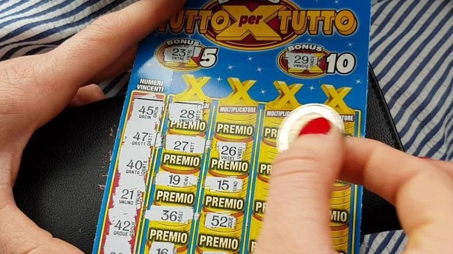 Gioco d’azzardo: sono oltre cento i "malati" che ogni anno vengono curati al Serd di Massa Carrara