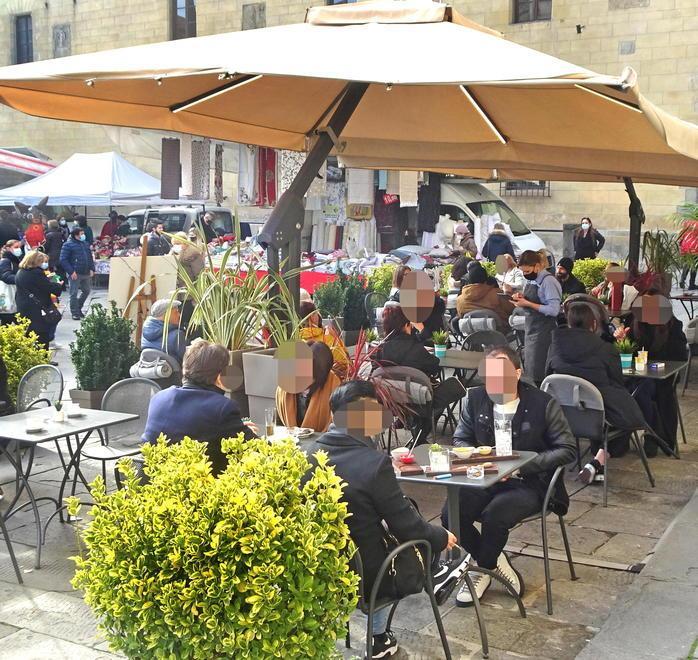 La “domenica gialla” a Pistoia riempie bar e ristoranti del centro 