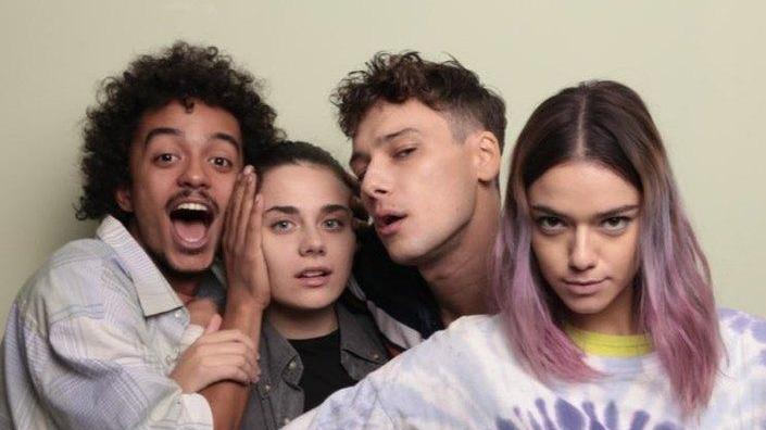Quattro ragazzi in lotta contro i disturbi psichiatrici: è “Mental”