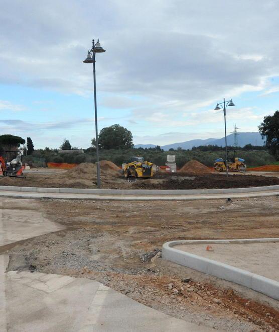 Rotatoria al cimitero, presto il taglio del nastro 