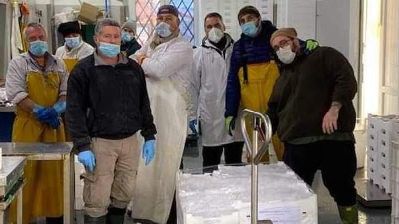 I Pescatori offrono il pasto della vigilia a chi è in difficoltà