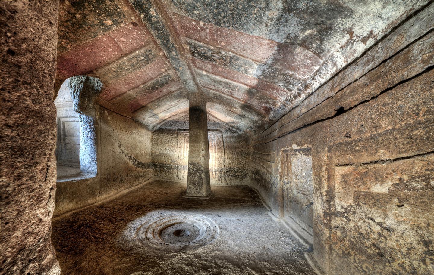 Domus de janas, l’arte dei sardi prima della storia 