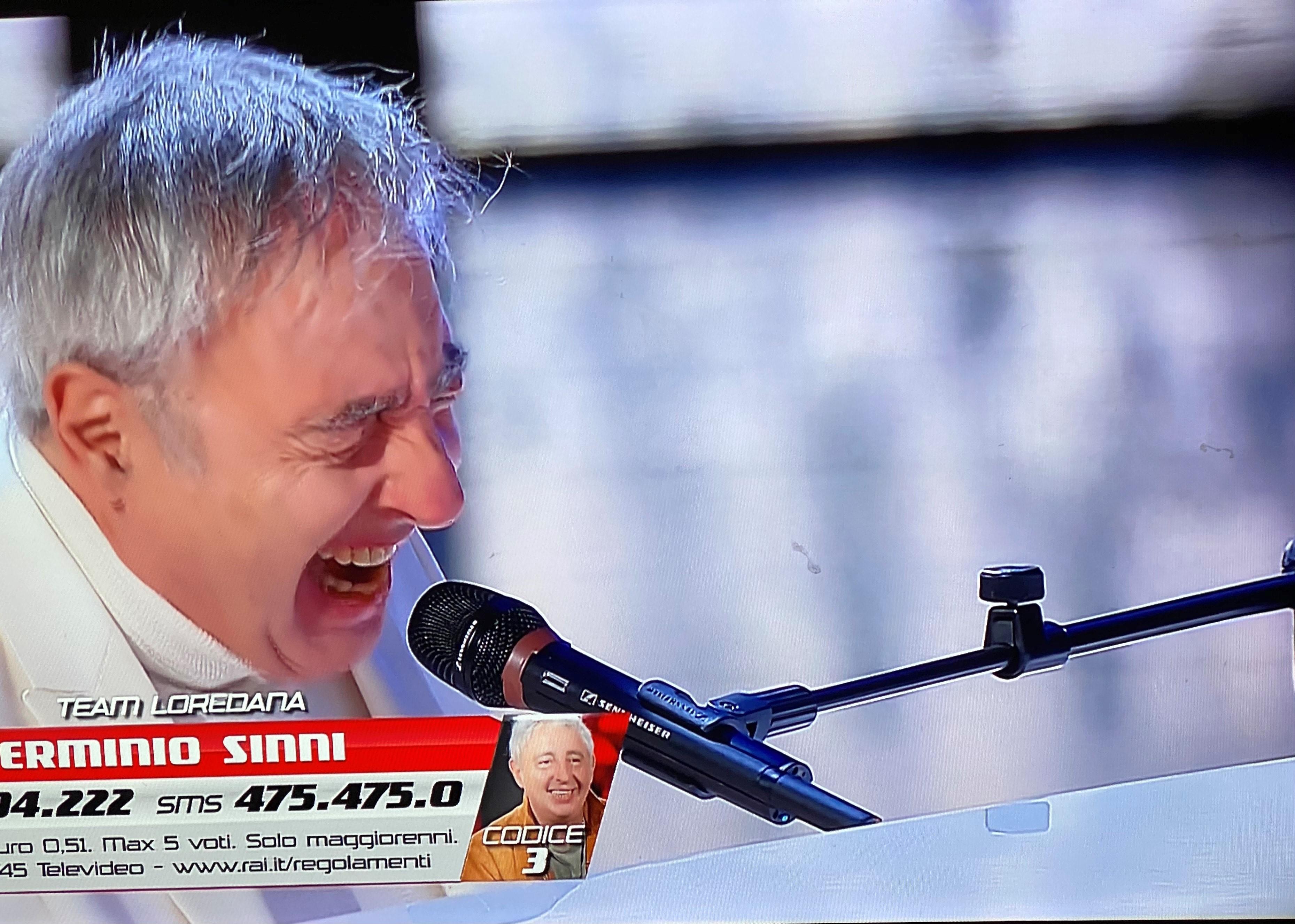 Erminio Sinni canta "A mano a mano"