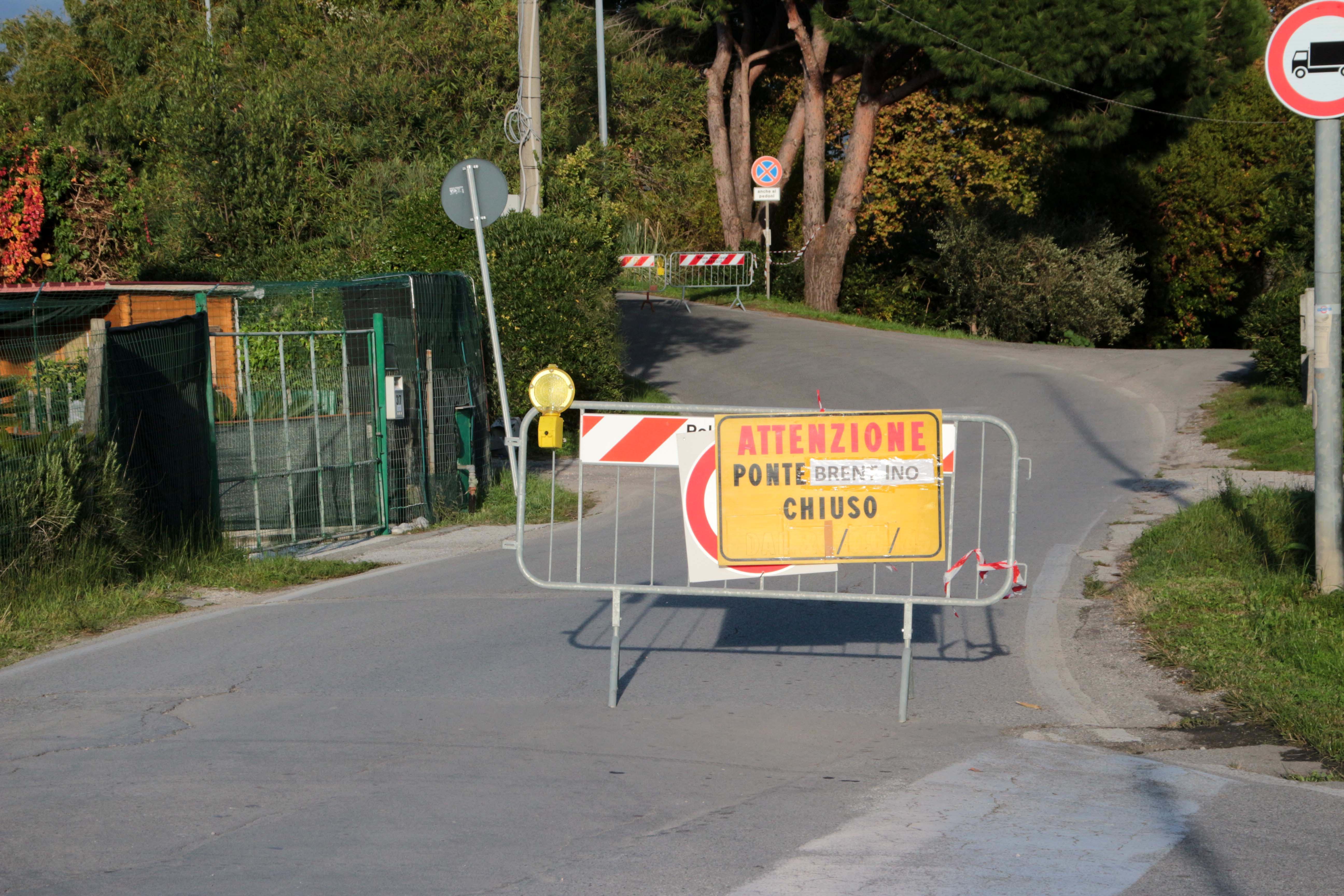 La protesta dei cittadini: "Senza bus da due mesi"