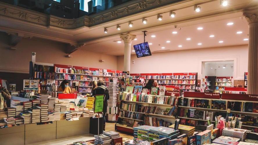 Chiude dopo solo dieci mesi la libreria Ubik all'ex Lazzeri: «Con il lockdown è stato un disastro»