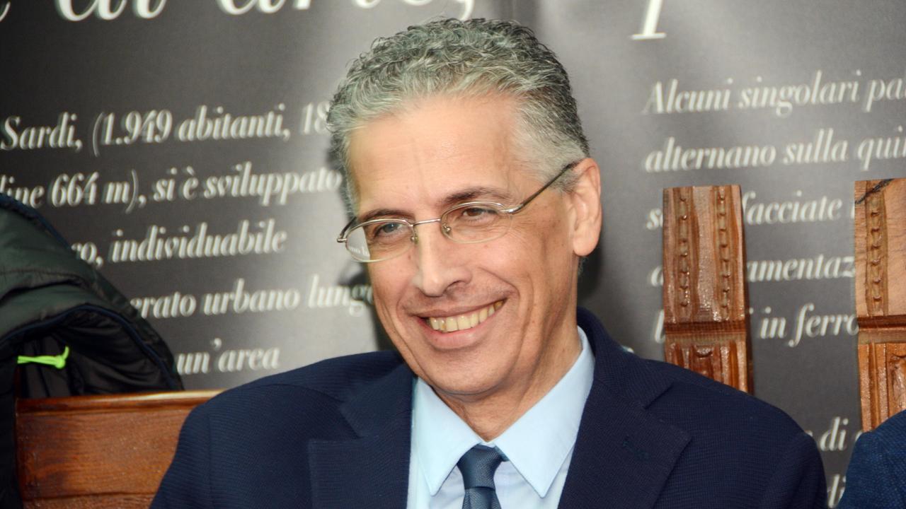 L'assessore ai Lavori pubblici Roberto Frongia