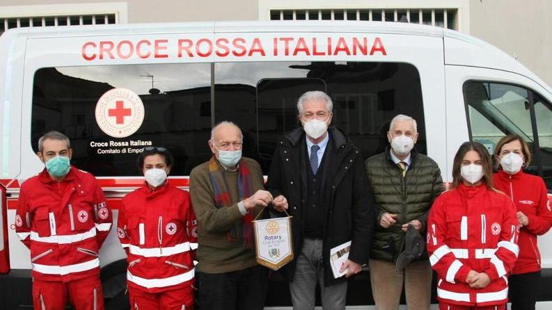 Donazione del Rotary alla Croce Rossa