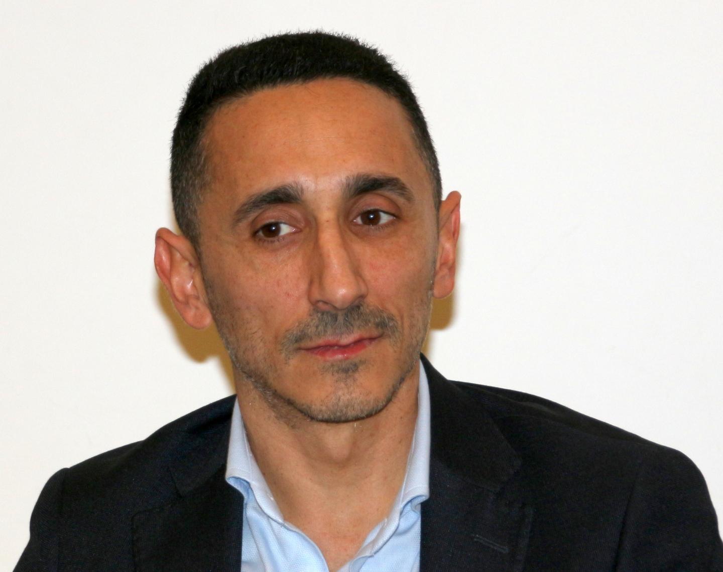 Continuità aerea i Progressisti: ritardi e confusione