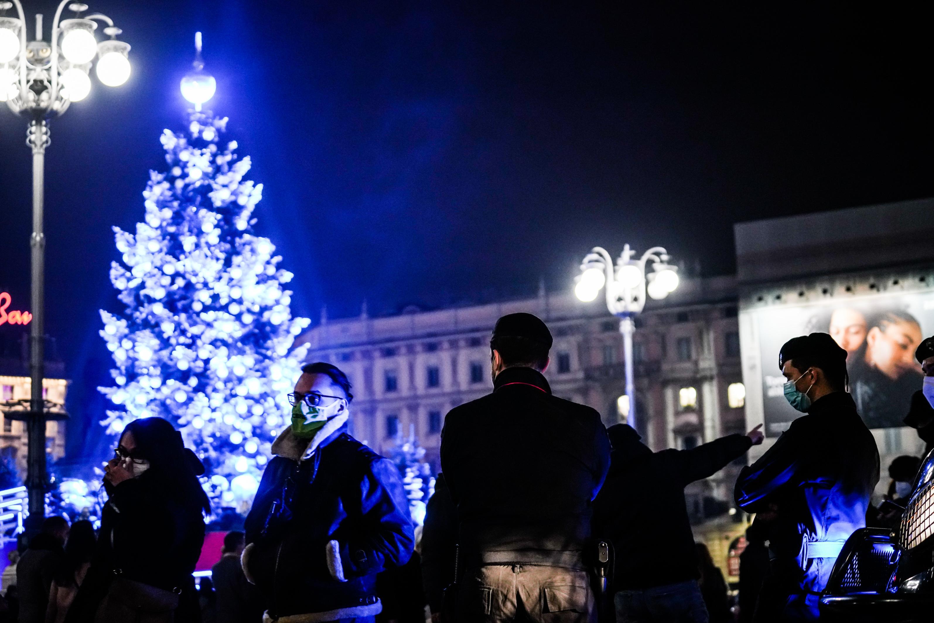 Capodanno: si può dormire da amici o parenti. Autocerticazioni e seconde case: le risposte ai lettori 