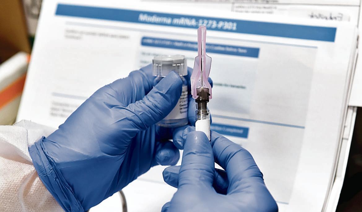 Covid, ecco chi saranno i primi vaccinati all'ospedale San Luca 
