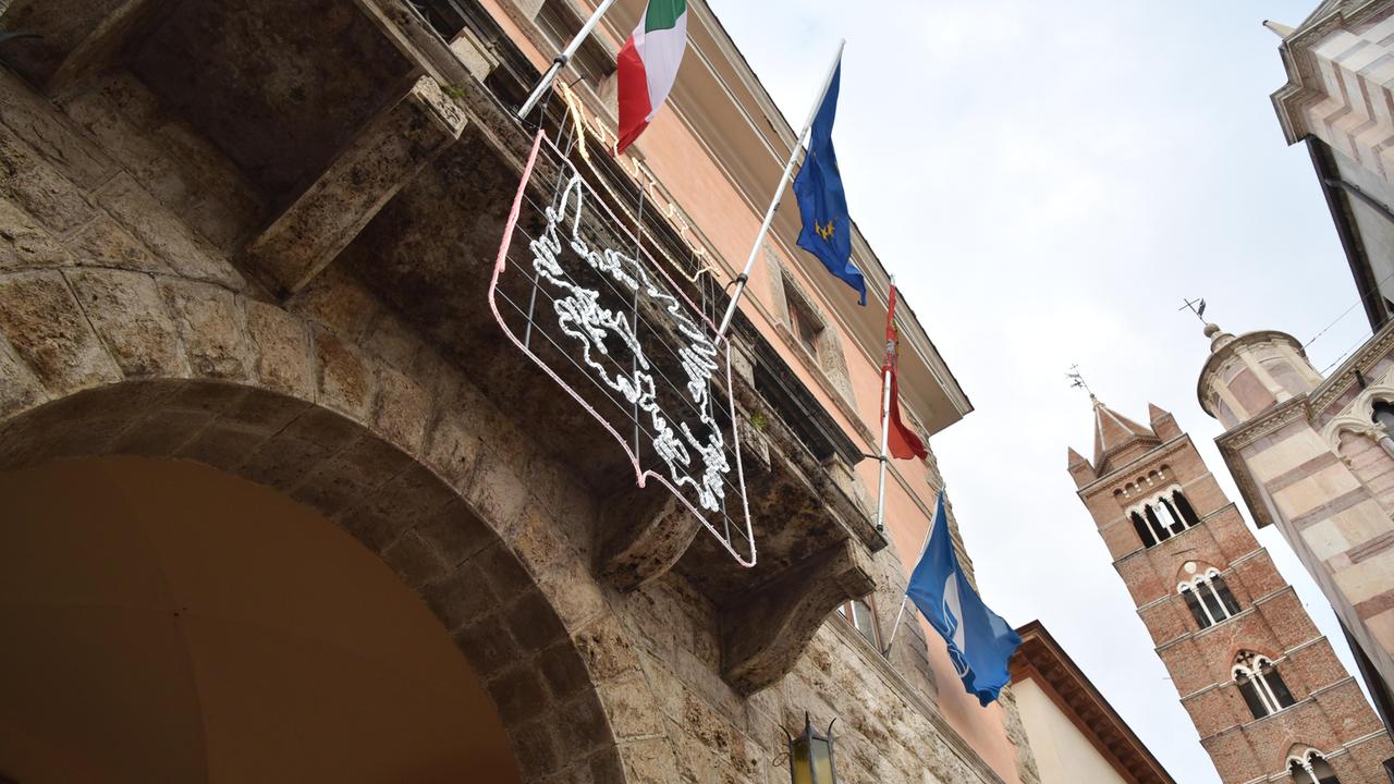 Il palazzo comunale di Grosseto (foto Agenzia Bf)