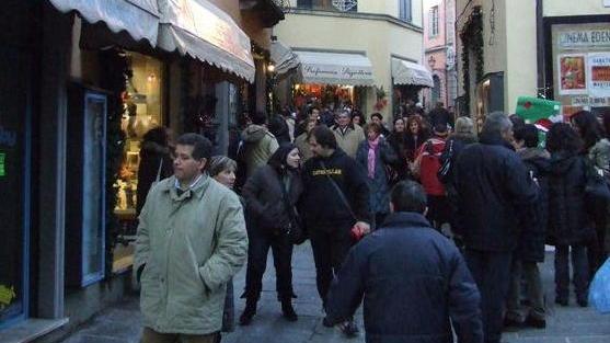 Troppa gente in centro Domani non entreranno più di mille persone