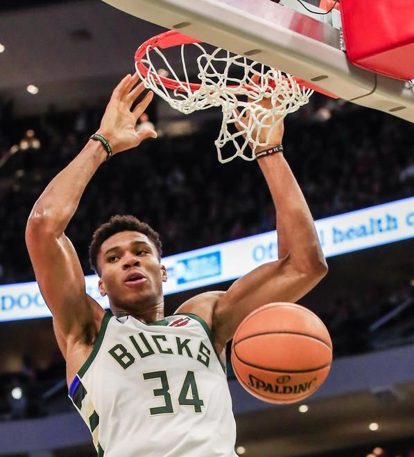 I marziani a spicchi Torna lo show Nba: Giannis e Brooklyn sfidano king LeBron 