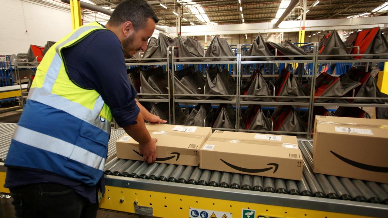 Amazon assume magazzinieri per i centri logistici di Pisa e Calenzano