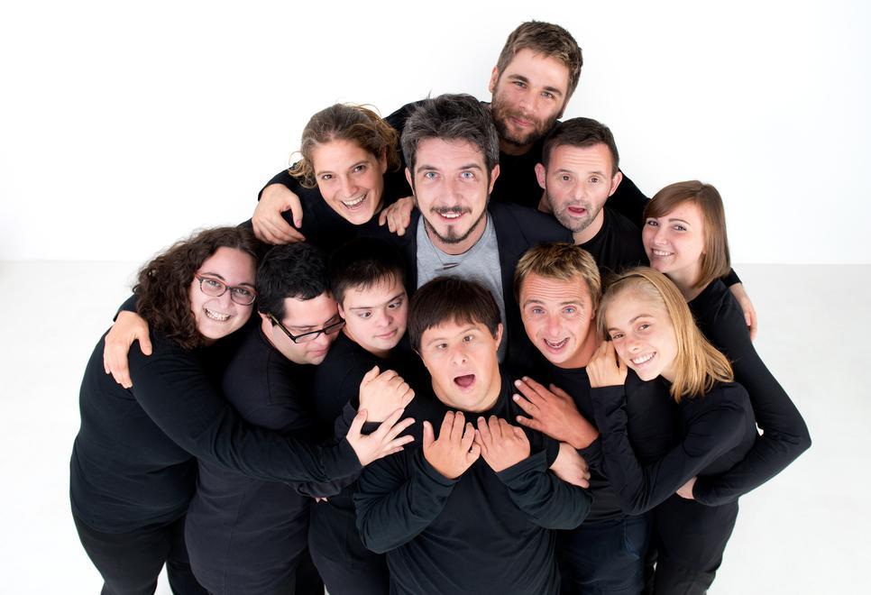 Paolo Ruffini e i suoi ragazzi Down ci regalano un Natale di normalità 