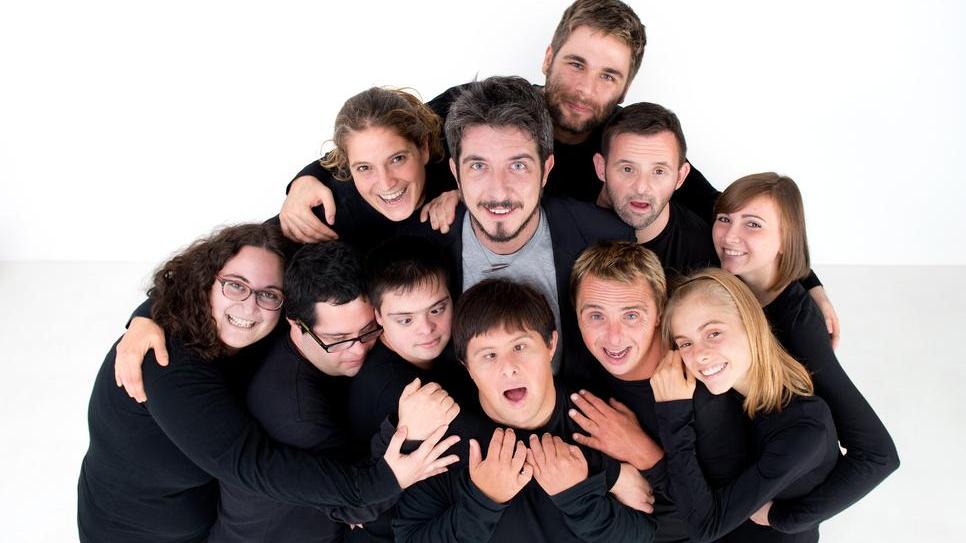 Paolo Ruffini e i suoi ragazzi Down ci regalano un Natale di normalità