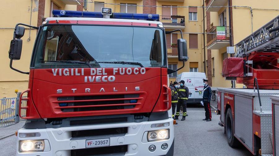 Mani incastrate in un macchinario Ferito un operaio