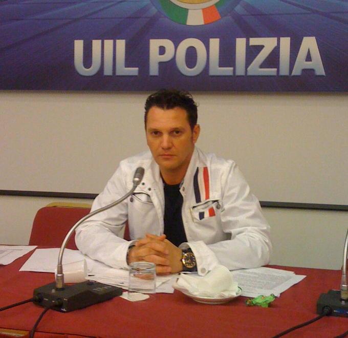Ispettore a giudizio, la difesa chiede il processo a Lucca 