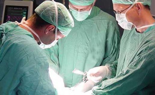 Muore dopo tre arresti cardiaci sotto inchiesta due medici 
