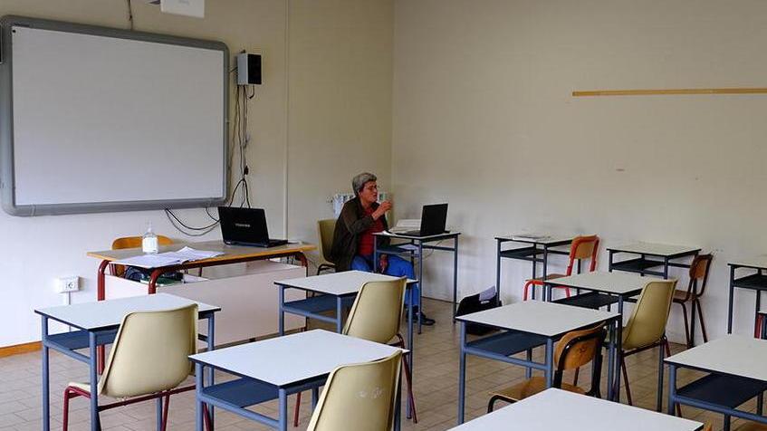 Tamponi rapidi a docenti e studenti L’idea del provveditore per ripartire