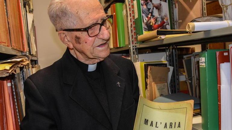 Storie di miniera guerra e alluvione «Ecco i miei 70 anni di sacerdozio»