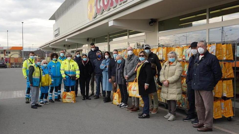 Dai supermercati Conad 150 pacchi alimentari
